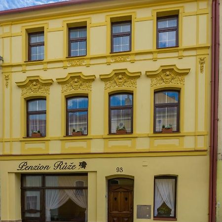 Penzion Růže Benesov nad Ploucnici Exteriér fotografie