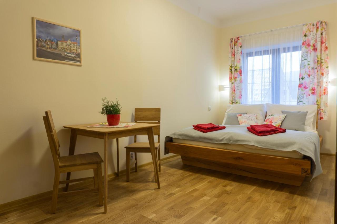 Penzion Růže Benesov nad Ploucnici Exteriér fotografie
